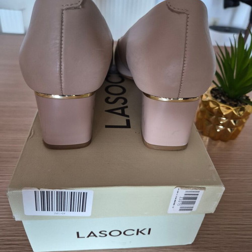 Lasocki beige pumps used, size 39, low heel