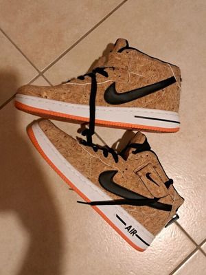 Nike Air Force 1 Mid like new, beige athletic shoes size 39