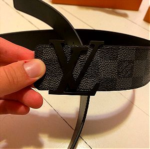Luis Vuitton belt