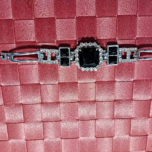 Bracelet like new, black and silver elegant evening accessory