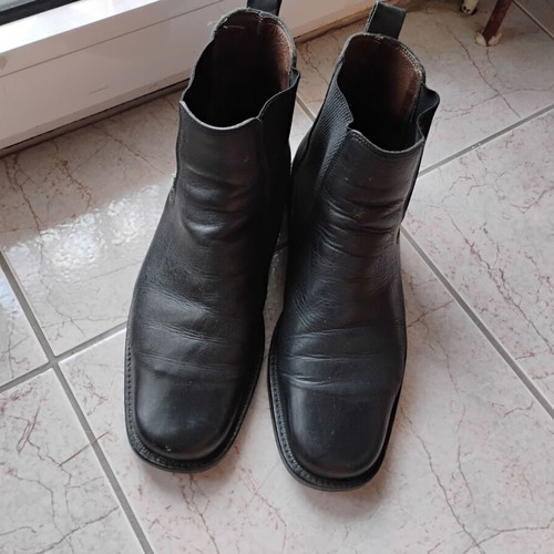 Leather Chelsea boots size 46 used