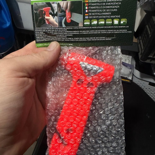 Car Safety Hammer new with seatbelt cutter