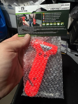 Car Safety Hammer new with seatbelt cutter