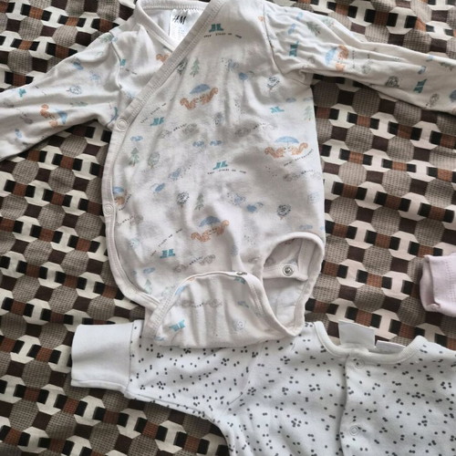Baby bodysuits and jackets from 1 month like new