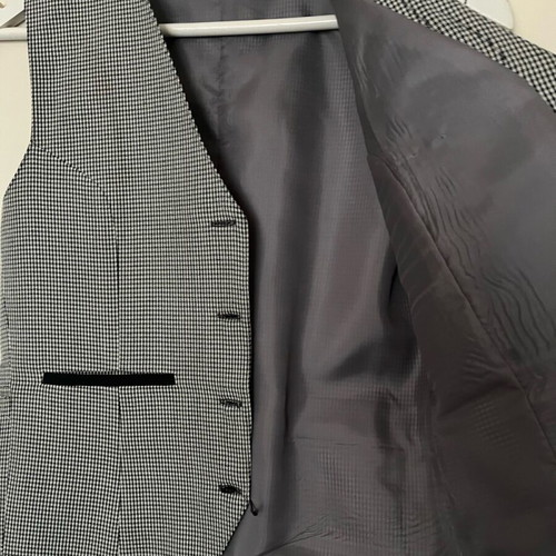 Women's Medium checked vest like new, grey-black