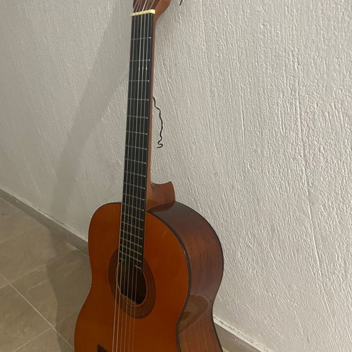Fender CG-4 Classical Guitar like new with case