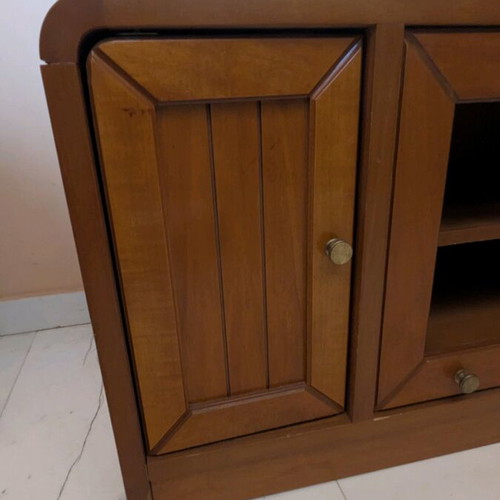 Two-Story Furniture Used With Cabinets and Glass