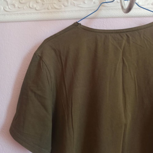 BodyTalk men's t-shirt khaki large like new