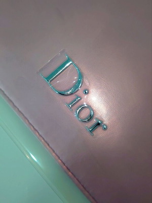 Τσαντάκι-νεσεσέρ Dior ροζ μεταλλικό καινούργιο