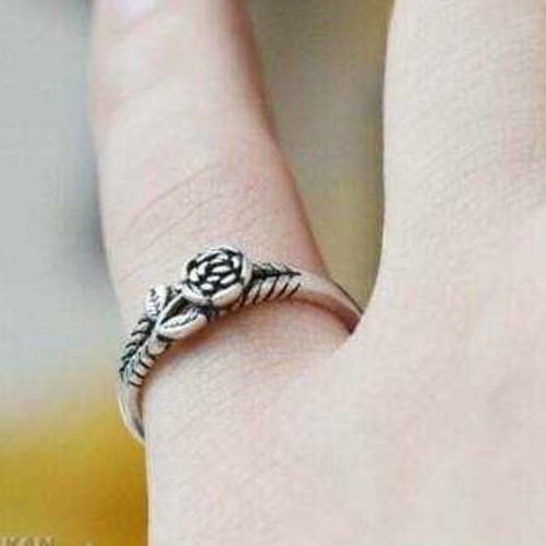 Silver ring rose new, size 57