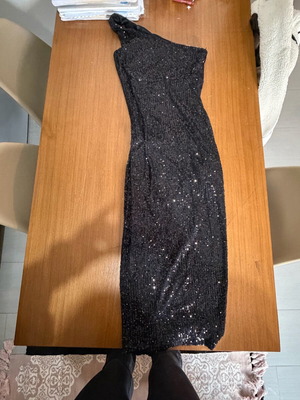 Black dress evening with one shoulder and rhinestones like new