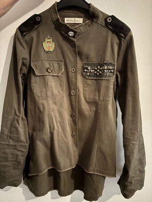 BSB Army Shirt used with small defect on black chest patch