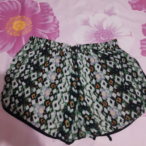 Boho airy short shorts like new, size S, black and green