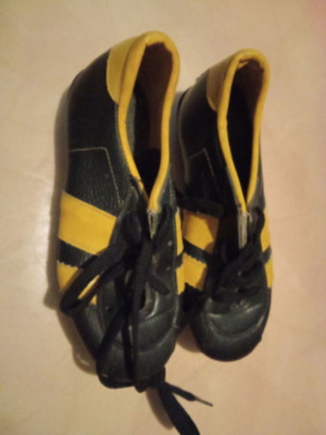 Adidas football shoes used, size 31, black-yellow old school