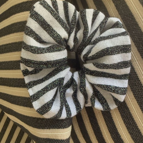 Handmade hair tie new, black and white