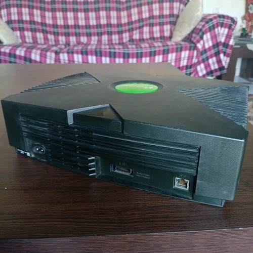 Xbox Original used with controller and FIFA 2003 game