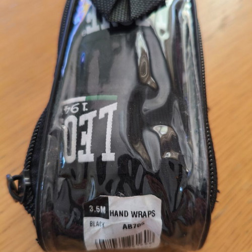 Hand wraps Leone AB705 like new