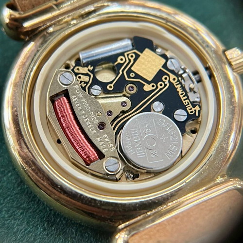 Saint Honore watch like new, black and gold