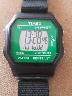 Timex Indiglo Chronograph men's watch like new, water resistant 30m