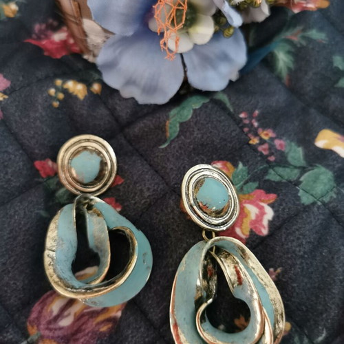 Vintage gold and turquoise earrings for women