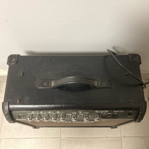 Line 6 Spider Guitar Amplifier like new with 4 mods and 8 effects