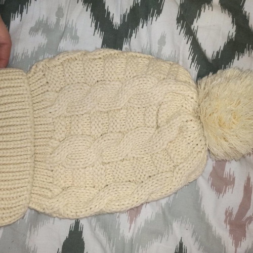 Atrrativo white knitted wool hat new
