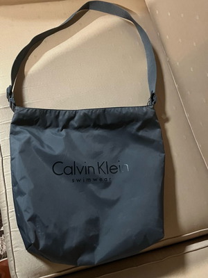 Calvin Klein Swim Bag Like New, Waterproof with Inner Pockets, Gray