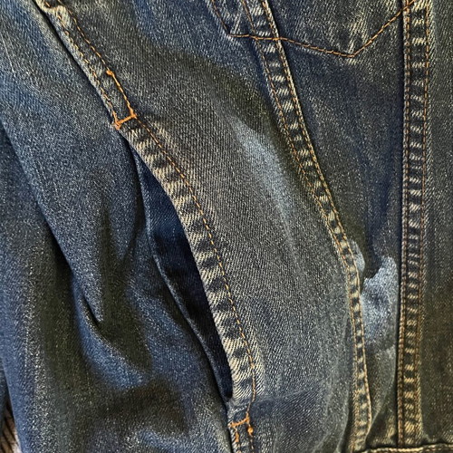 Levi's Original Trucker Denim Jacket Size M like new, blue