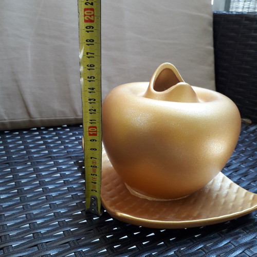 Gold Vase like new