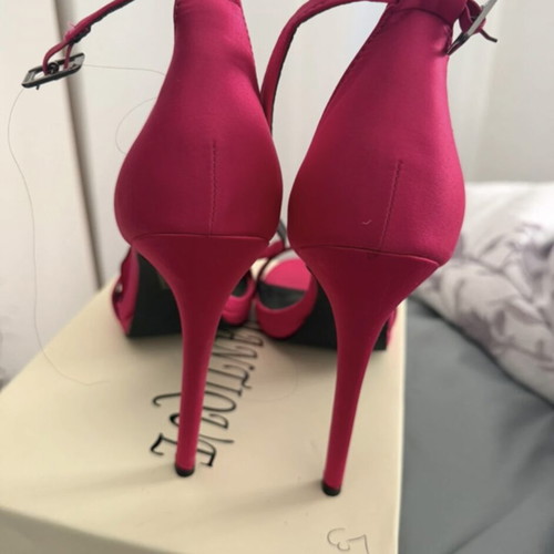 Heeled sandals new, magenta, size 40