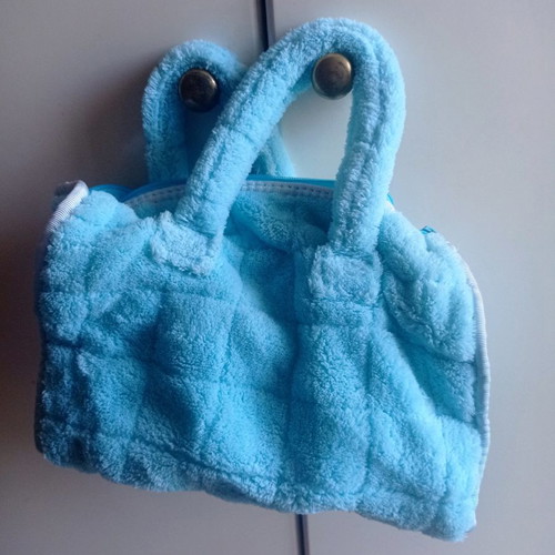 Spa towel with waterproof interior and light blue pouch new
