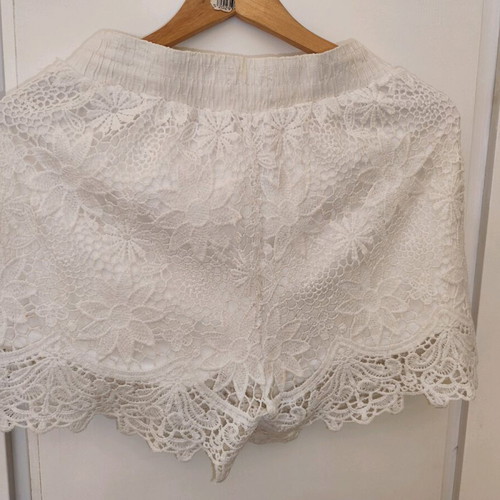 White shorts with lace used, size medium