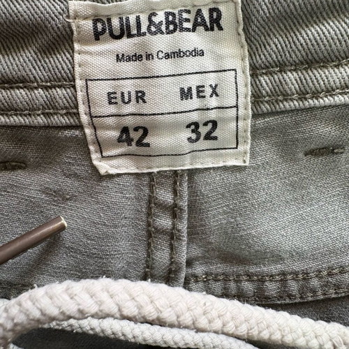 Denim bermuda shorts in khaki color like new Pull & Bear