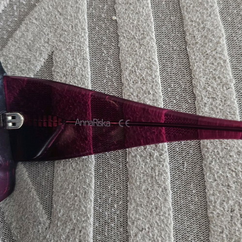 Anna Riska sunglasses used, purple