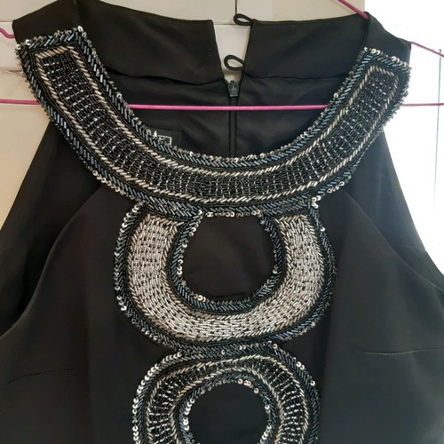 Black dress like new, size M, thick satin with embroidery