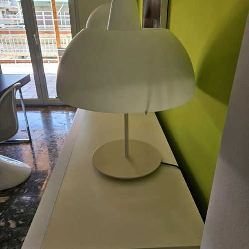 Table lamp like new, porcelain, Deloudis