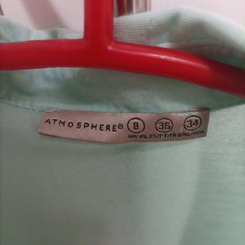Shirt with 3/4 sleeve used, mint color, size XS/S