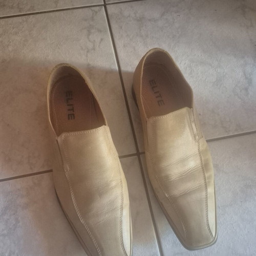 Elite men's beige moccasin shoes used, size 42