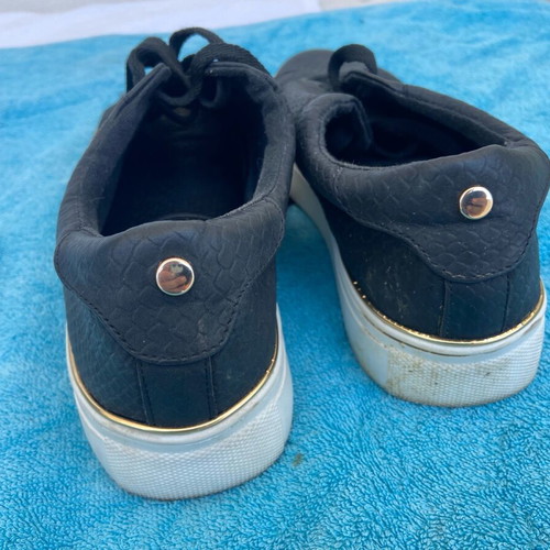 Shoes used, size 40 and 40.5
