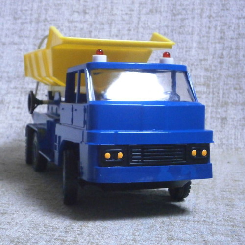 Lyra dump truck B/O R/C vintage toy with remote control