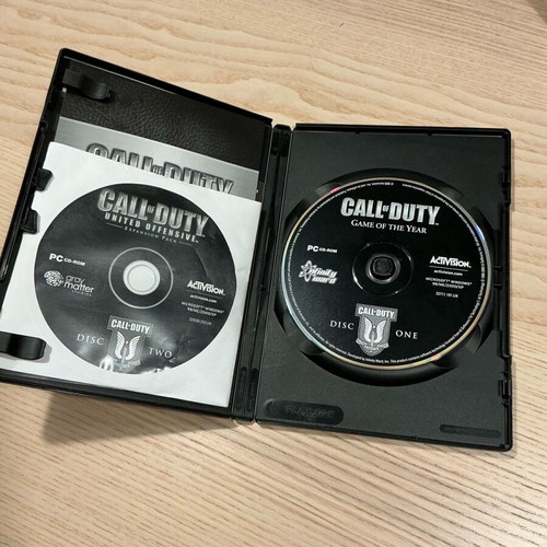 Call of Duty Deluxe Edition PC game like new