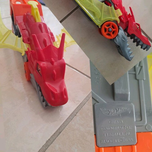 Φορτηγό-Εκτοξευτής Δράκος Hot Wheels μεταχειρισμένο