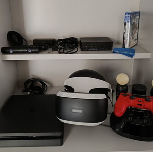 PlayStation 4 με PlayStation VR & Πλήρες Σετ Αξεσουάρ + Παιχνίδια.