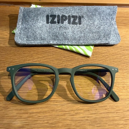 Izipizi blue light glasses like new, khaki