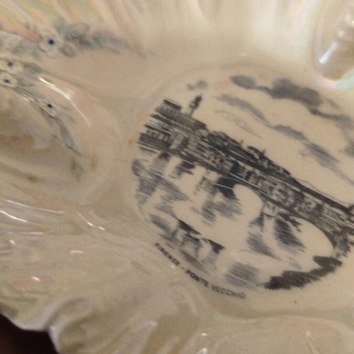 Ceramic decorative souvenir ashtray from Florence like new