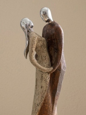 Διακοσμητικό γλυπτό ζευγάρι σε αγκαλιά σαν καινούργιο, μοντέρνο minimal