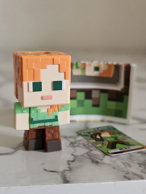 Kinder Joy Minecraft Alex figure new