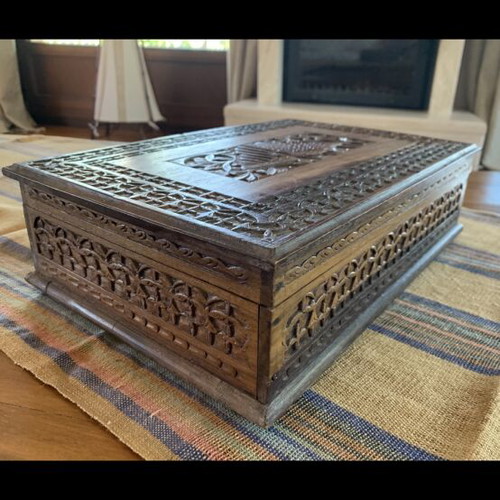 Handcrafted vintage jewelry box with key from Indonesia