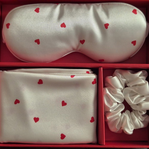 Gift set with satin pillowcase, sleep mask and scrunchie new