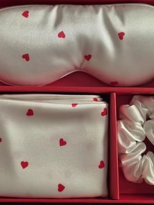 Gift set with satin pillowcase, sleep mask and scrunchie new